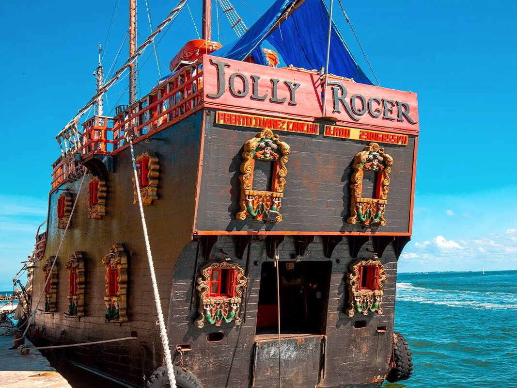 Jolly Roger Barco Pirata (Cancún)
